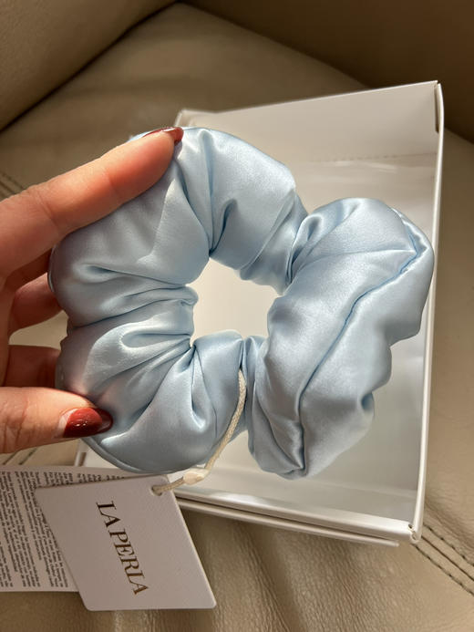 220-2 明星款 32姆米缎面真丝 大号肥肠圈 发圈 养发护发 实用大气 商品图8