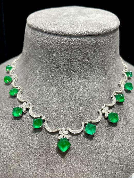 10.5ct糖塔祖母绿项链 商品图0