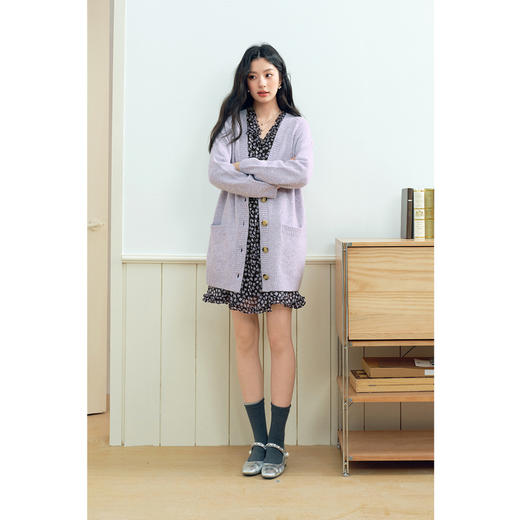 【严选】诗凡黎大廓形亲肤花纱单排扣V领针织开衫女25春新款高级毛衣外套7G2131411 商品图1