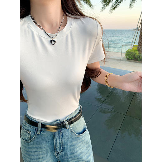 <曾小咸推荐>基础百搭正肩短袖修身T恤 商品图1