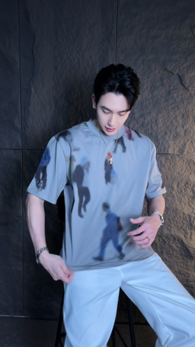 T2182早春新款时尚个性韩版复古人像短袖T恤百搭痞帅情侣套头上衣