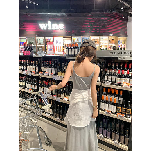 <曾小咸推荐>自带胸垫3色吊带连衣裙 商品图4