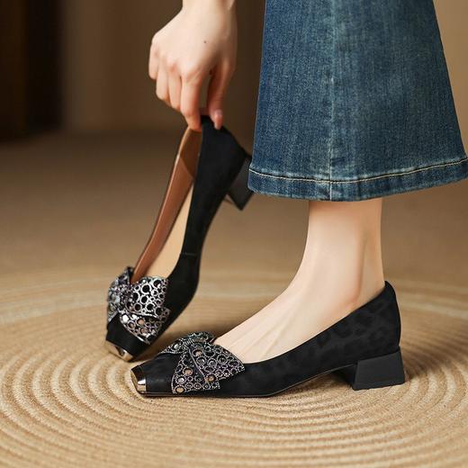 【预售5天】浅口金属方头真皮单鞋女新爆款蝴蝶结工作鞋平跟低跟小香风LD&7295 商品图1