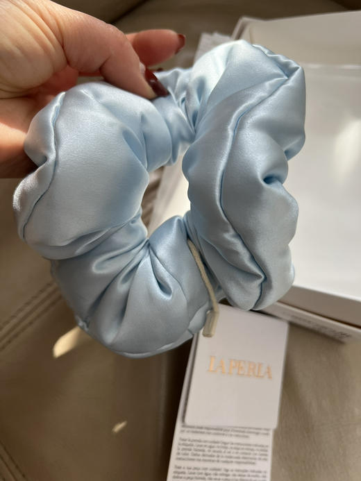 220-2 明星款 32姆米缎面真丝 大号肥肠圈 发圈 养发护发 实用大气 商品图7