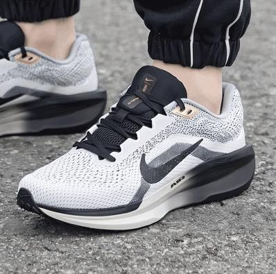 【耐克】B座5楼 NIKE耐克男子NIKE AIR WINFLO 11运动训练跑步鞋FJ7975-100 商品图0