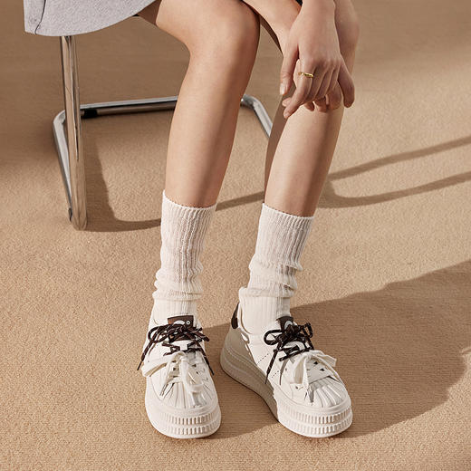 千百度厚底贝壳鞋运动休闲板鞋女款增高小白鞋饼干鞋A25120821 商品图2