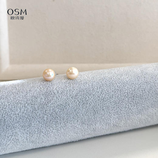 欧诗漫珍珠耳钉925银 淡水珍珠 微瑕强光（紫色/白色/粉色可选） 商品图3
