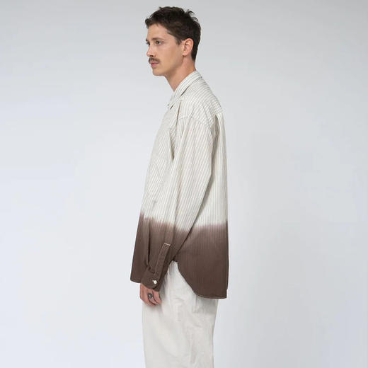 nanamica Regular Collar Wind Shirt渐变染色有机棉条纹按扣衬衫 商品图1
