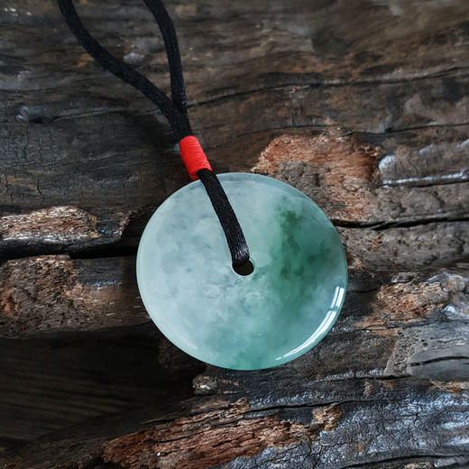 【天然正品】A货翡翠天然精品冰种白底飘花平安扣翡翠吊坠项链33.0*33.0*5.3MM（皆取最大值）中性款现售价：4880！180225AH31
   商品图5