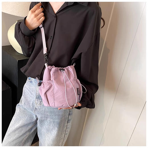 裁缝学苑AQ426韩版休闲新款小众单肩包斜挎包小布包手机包女休闲百搭迷你小桶包 商品图12