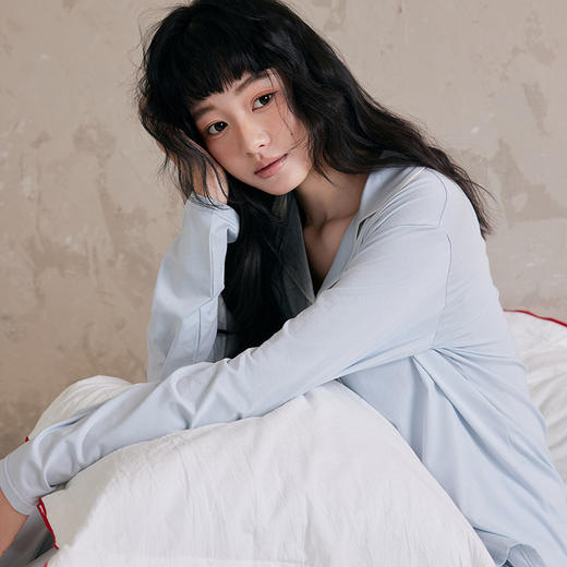 春夏款桑蚕丝·开襟家居服  棉+人棉混纺+桑蚕丝爽滑亲肤手感细腻，天然材质，呵护肌肤 商品图1