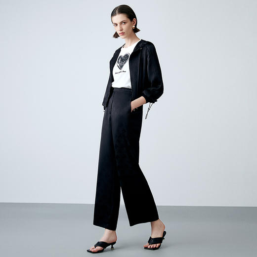 EITIE爱特爱春季新款连帽休闲短款女外套7703414 商品图4