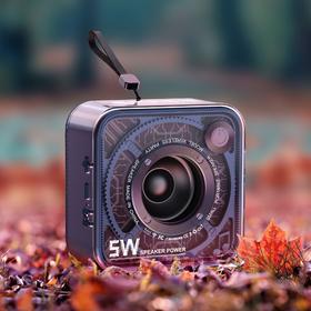 「高颜值！机甲小方块」新款5W透明机甲风小钢炮无线蓝牙音箱炫彩户外便携式低音炮小音箱