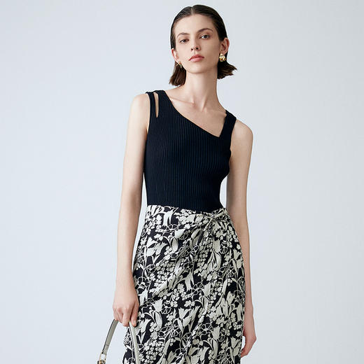 EITIE爱特爱夏季新款百搭时尚减龄修身无袖针织衫7701409 商品图4