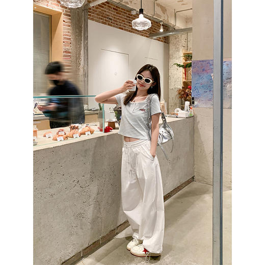 <曾小咸推荐>小清新蓝色条纹红色绣花短袖T恤 商品图2