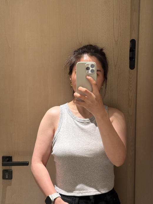 S822 打底刚需~带胸垫圆领百搭背心【包邮+三天无理由退换】 商品图7