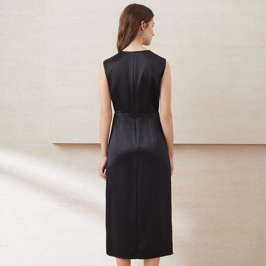 EITIE爱特爱夏新款V领优雅显瘦拼接连衣裙7707433 商品图4