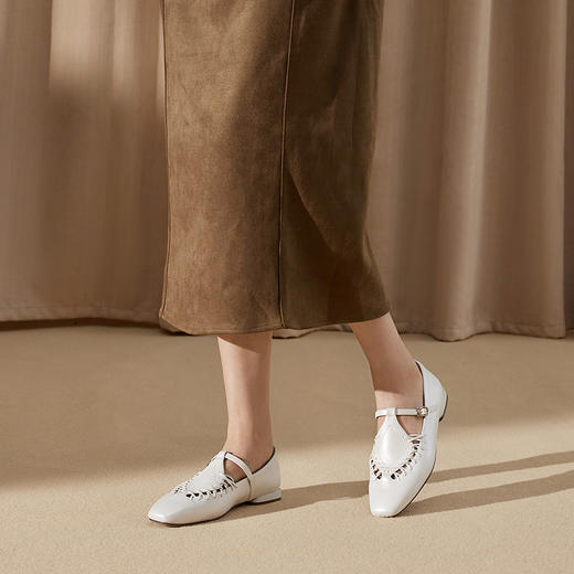 千百度羊皮镂空玛丽珍鞋女低跟T字鞋浅口单鞋通勤A25184604 商品图2