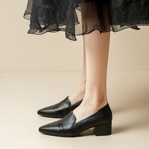 女士软底尖头皮单鞋牛皮女春夏季妈妈鞋女士皮鞋不累脚时尚女鞋软皮舒适34-41 商品图1