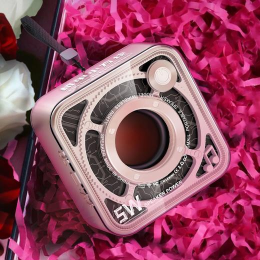 「高颜值！机甲小方块」新款5W透明机甲风小钢炮无线蓝牙音箱炫彩户外便携式低音炮小音箱 商品图2