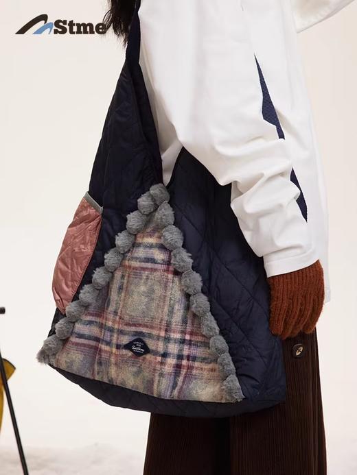 早乙女惠子saotome/STMBB244341/拼色绗棉毛边大容量斜挎包 商品图0
