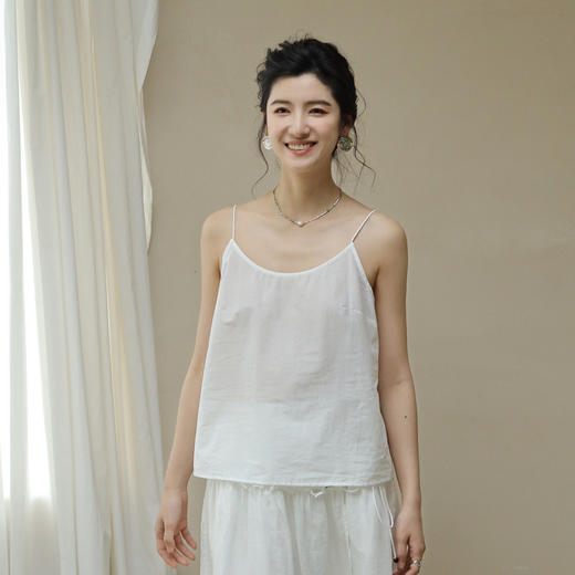 绽放578+165朵【黑白灰系列·月光集】有机棉显瘦wan能简洁吊带打底衫 商品图0