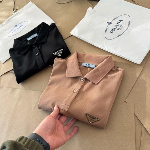 点此购买 普拉达春夏季三角扣女款短袖POLO衫 gz 309719 商品图9
