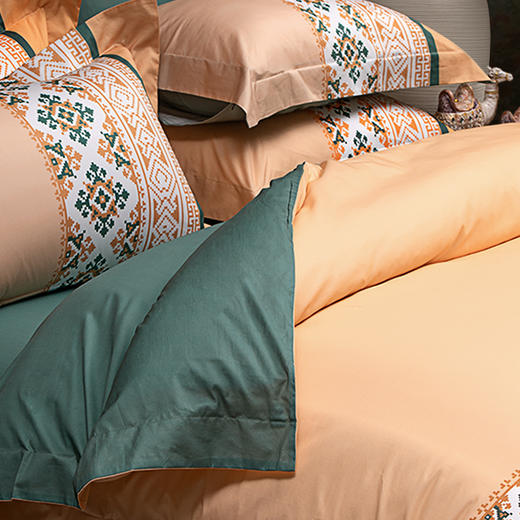 多喜爱 大美新疆西域系列全棉四件套 艾德莱斯/喀什印象/穆尼热/阿娜尔罕/榴见开福 【宽边工艺】【芬纳诺抗菌】【礼盒包装】 商品图9