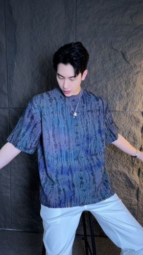 春夏新款时尚个性韩版扎染晕染磨破半袖T恤潮流百搭宽松情侣上衣