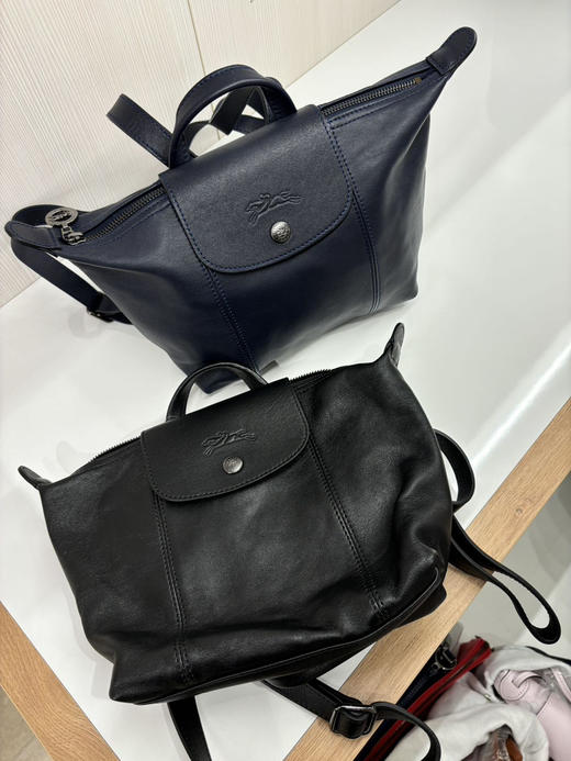 Longchamp珑骧羊皮双肩包，停产绝版，黑色/深蓝，20*19*11cm，珍惜最后机会2350元 商品图0