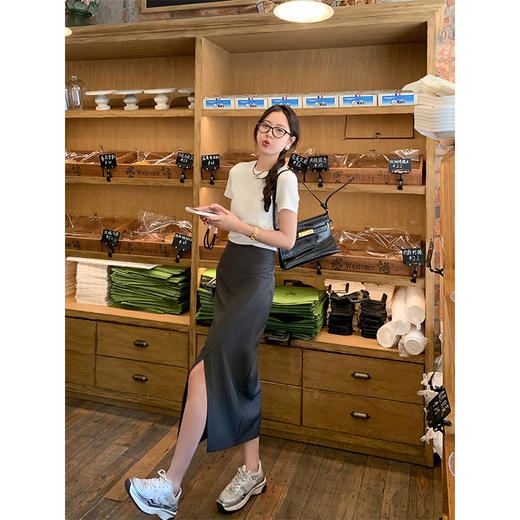 <曾小咸推荐>韩版气质高腰灰色开叉半身裙 商品图2