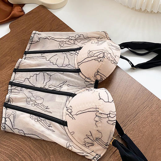 【纯欲撩人，复古刺绣鱼骨抹胸上衣】夏季法式蕾丝鱼骨塑造曼妙曲线，自然承托圆润蜜桃su胸，文胸衣内搭性感吊带出街更自信QQ 商品图4