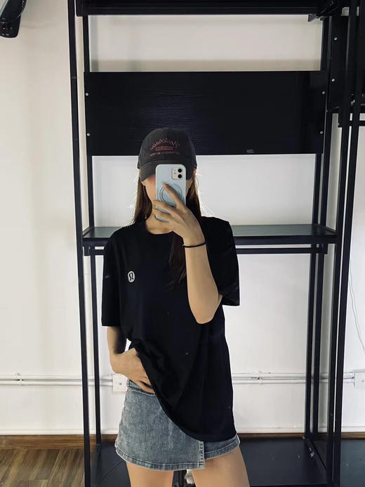 正品LuLu露露 综训速干短袖，男女同款.孟加拉产
黑色S-XL白色XL无吊牌 商品图6