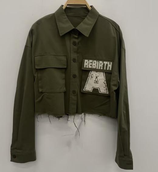 Z1 翻领下摆磨破图案印花长袖短款衬衫40810（绿）秋季243030300321 商品图0