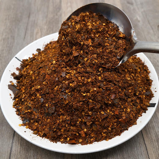 【贵州干辣椒&辣椒面&油泼辣椒】选用的子弹头，是朝天椒的一种，因其“品味温醇、香辣协调”，成为辣椒界的“傲骄”。 商品图3