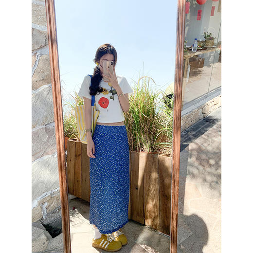 <曾小咸推荐>蓝色碎花半身裙印花短袖T恤 商品图1