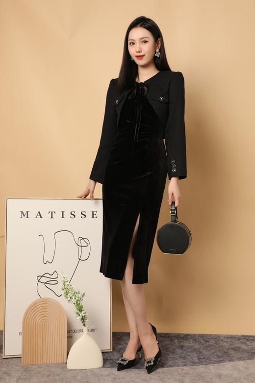 SIA SAYLOR 气质小香短款外套丝绒吊带裙套装 15427 商品图1