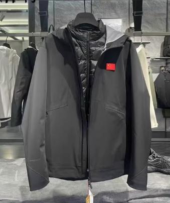 安踏冠军全天候2024冬男连帽冲锋衣+轻薄羽绒内胆二件套152440612 商品图1