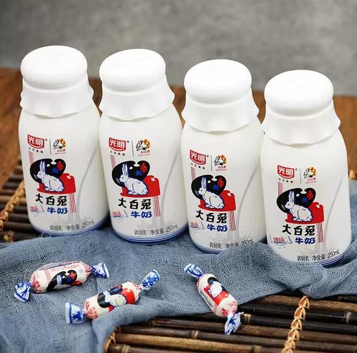 大白兔风味奶饮品  250ml*8 商品图2