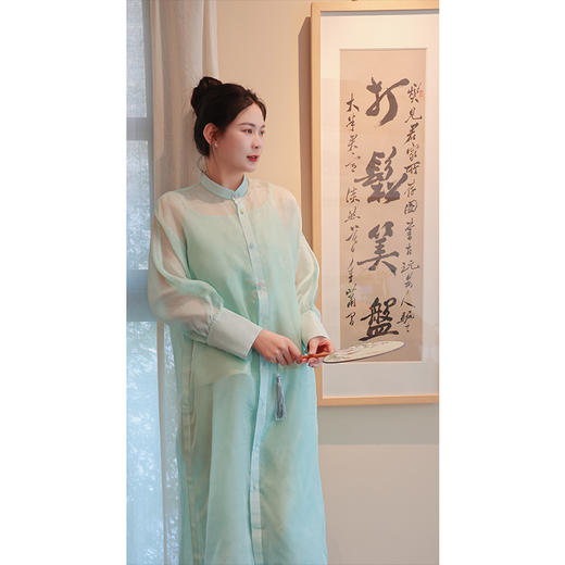 【2026东衣作】新中式衬衣（25710049汝窑瓷色-高定款） 商品图1