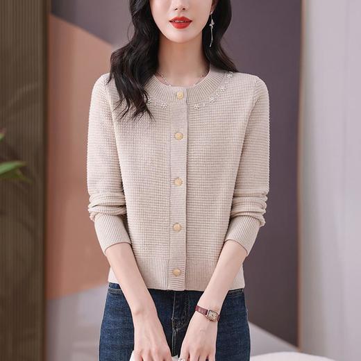 CC-101-56280时尚圆领钉珠针织开衫女短款春装2025新款宽松单排扣显瘦毛衣外套 商品图3