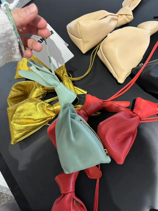 Jil sander 哈哈爆款🐰福袋兔子包🌍满世界求的金色也有哎。抓住机会，好折扣1380元 商品图9