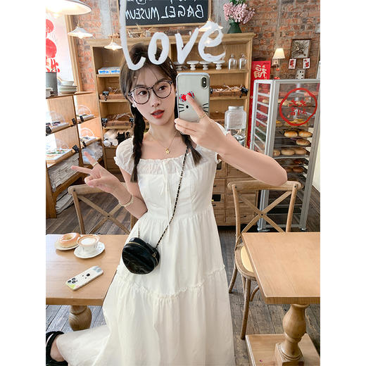 <曾小咸推荐>现货秒杀！微信超特价！甜美高腰显瘦白色A字连衣裙 日常229.99 立减120 秒杀109.99！ 商品图1