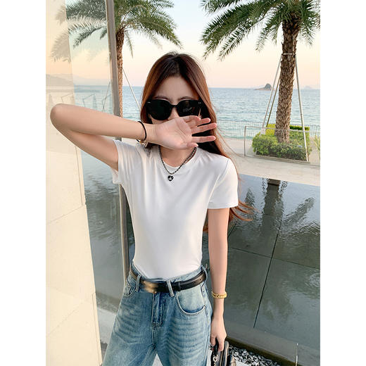 <曾小咸推荐>基础百搭正肩短袖修身T恤 商品图0