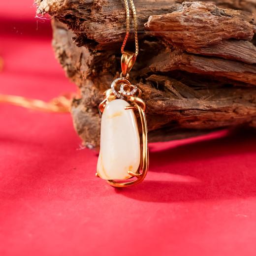 新疆国玉盟世玉【洒金白玉坠】奢雅金镶吊坠【带证书·顺丰物流】 商品图1