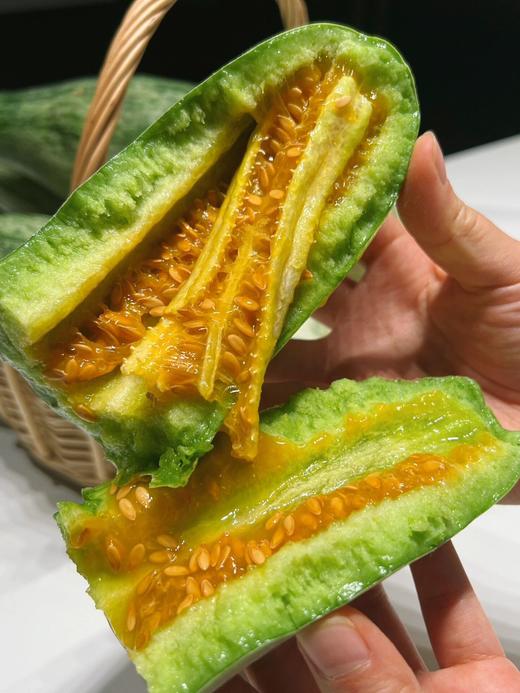 春天第一波甜蜜！头茬【羊角蜜甜瓜】清爽｜脆嫩｜连籽带瓤｜直接啃 ✔皮薄肉嫩 ✔香甜酥脆 ✔清甜多汁 现摘现发 新鲜直达 商品图3