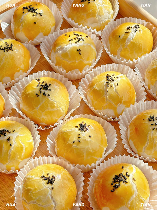 事事“酥”心 · 莲蓉麻薯蛋黄酥 商品图0