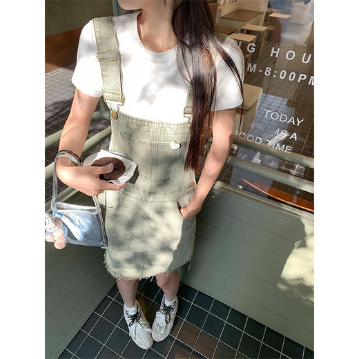 <曾小咸推荐>现货秒杀！卖完不补 ！微信粉丝打折价！！牛仔背带裙 日常199.99/件 立减99 秒杀109.99/件！！ 商品图1