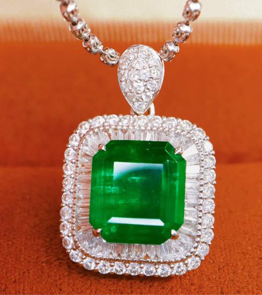 3.58ct刻面祖母绿吊坠 商品图1