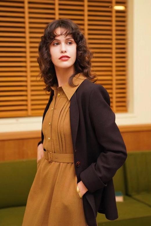 Le Malene 衬衫领胸前压褶高腰A摆连衣裙 15484 商品图5